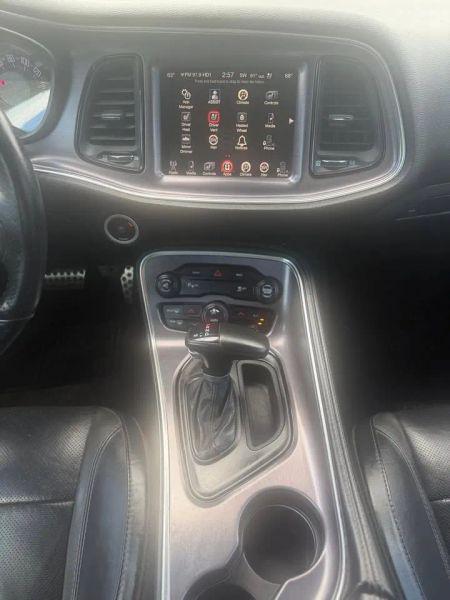 2016 Dodge Challenger SXT Plus
