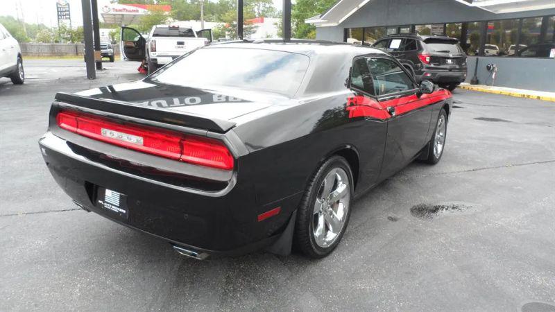 2013 Dodge Challenger R/T Plus
