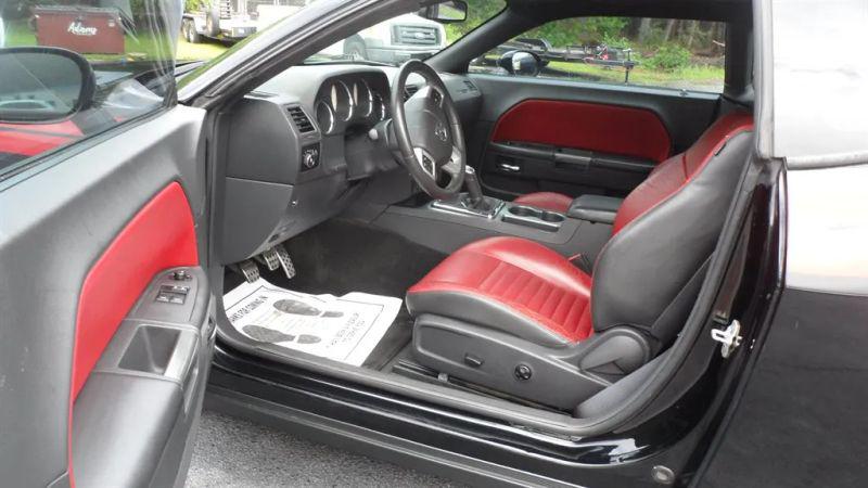 2013 Dodge Challenger R/T Plus