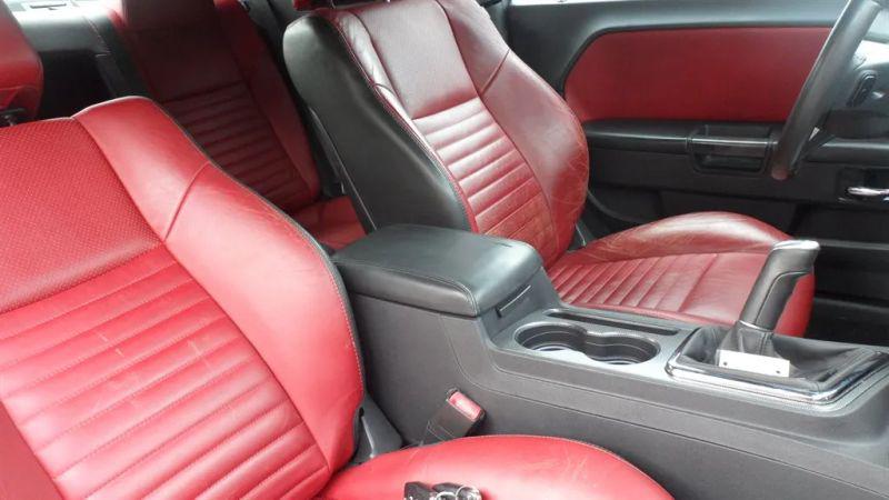 2013 Dodge Challenger R/T Plus