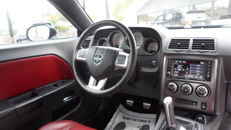 2013 Dodge Challenger R/T Plus