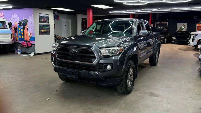 2018 Toyota Tacoma SR5 V6 for sale in Shelby Township, MI