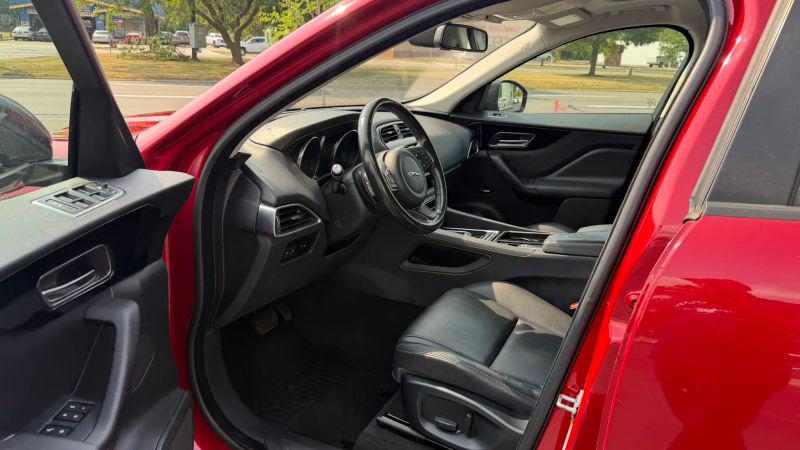 2018 Jaguar F-PACE 25t Premium