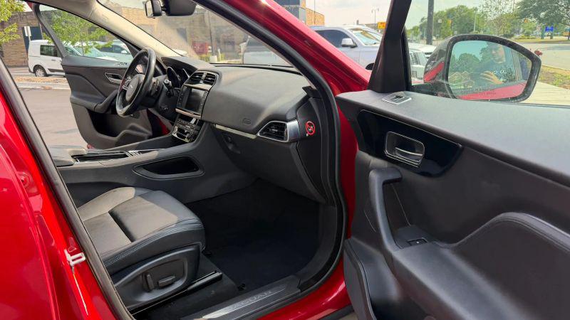 2018 Jaguar F-PACE 25t Premium