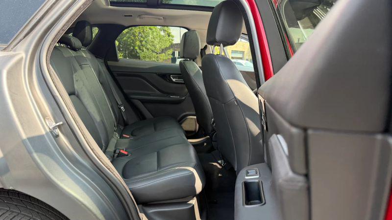 2018 Jaguar F-PACE 25t Premium