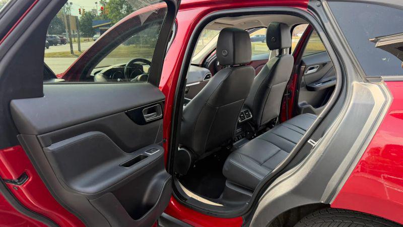 2018 Jaguar F-PACE 25t Premium