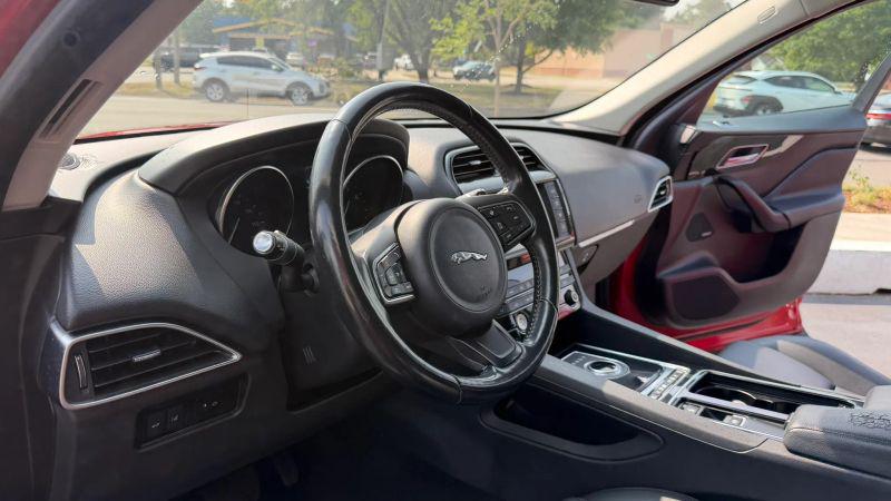 2018 Jaguar F-PACE 25t Premium