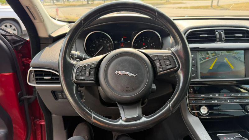 2018 Jaguar F-PACE 25t Premium