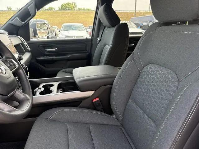 2026 Ram 1500 Express Crew Cab 4x4 57 Box