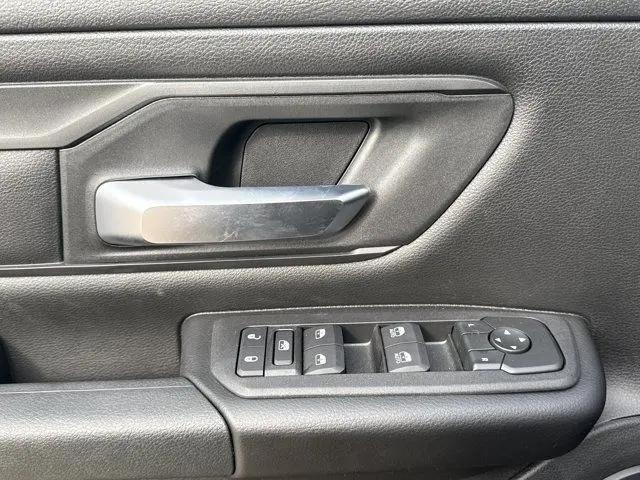 2026 Ram 1500 Express Crew Cab 4x4 57 Box