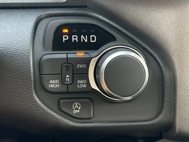 2026 Ram 1500 Express Crew Cab 4x4 57 Box