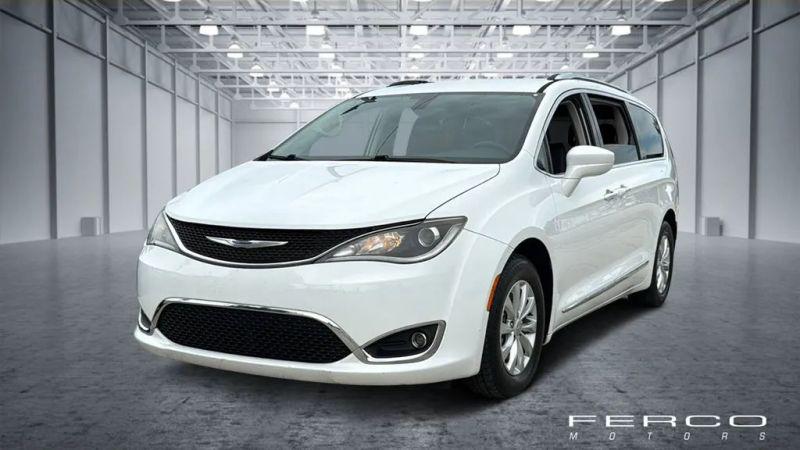 2019 Chrysler Pacifica Touring L for sale in Miami, FL