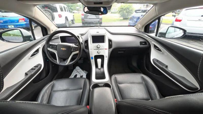 2012 Chevrolet Volt Base