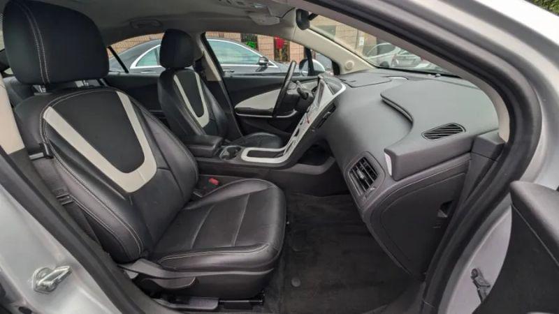2012 Chevrolet Volt Base