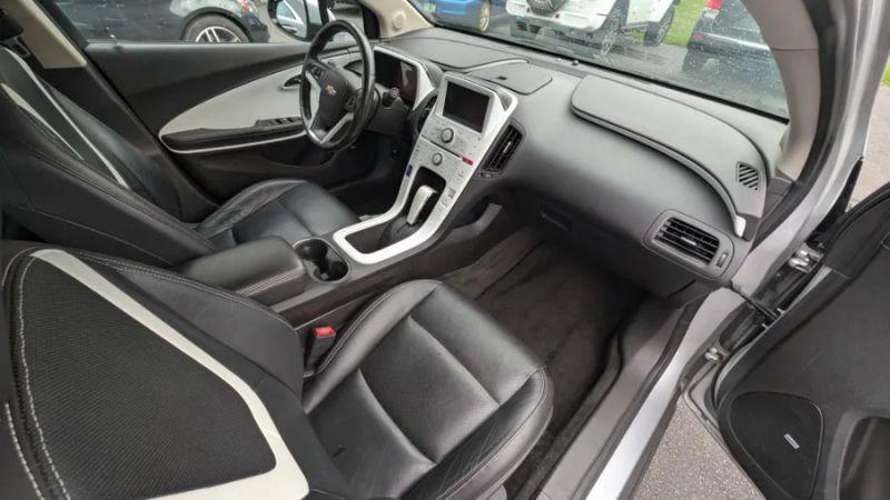 2012 Chevrolet Volt Base