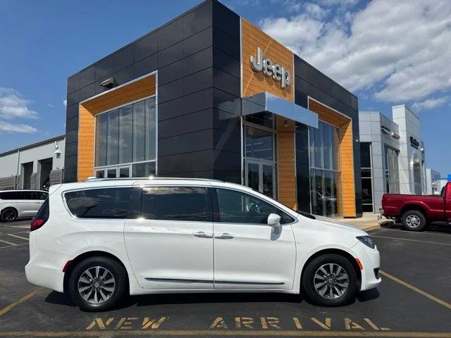 2020 Chrysler Pacifica Touring L Plus for sale in Plymouth, WI