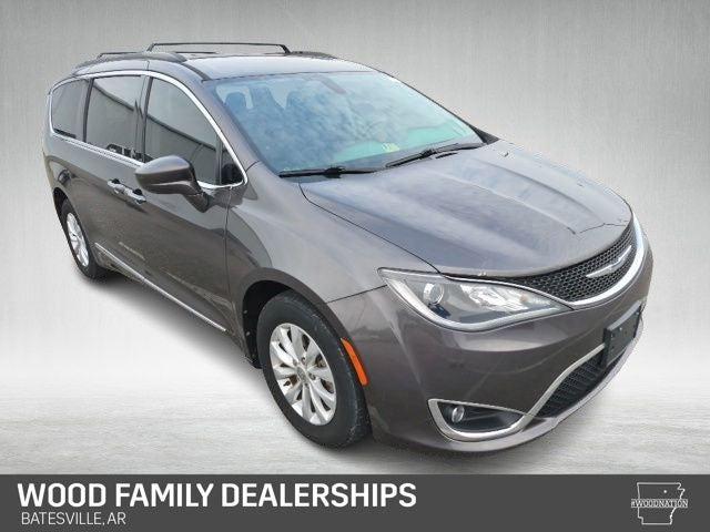 2017 Chrysler Pacifica Touring-L for sale in Batesville, AR