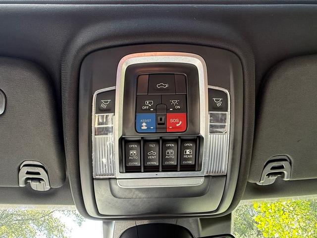 2022 Ram 1500 Laramie Crew Cab 4x4 5'7" Box