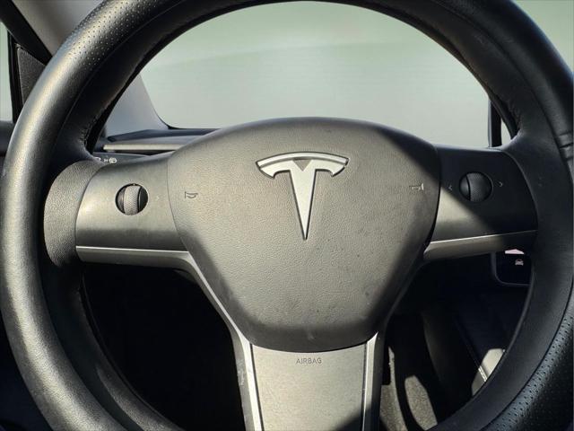 2021 Tesla Model 3 Standard Range Plus Rear-Wheel Drive