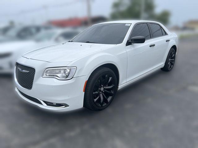 2019 Chrysler 300 Limited for sale in MARION, IL