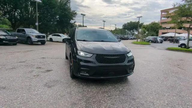 2025 Chrysler Pacifica Limited for sale in Tampa, FL