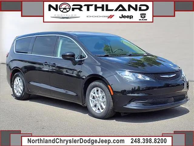 2023 Chrysler Voyager LX for sale in Oak Park, MI