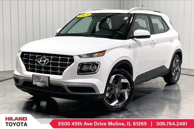 2025 Hyundai Venue SEL for sale in Moline, IL