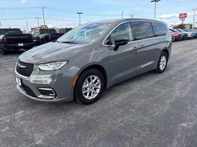 2024 Chrysler Pacifica Touring L for sale in Davenport, IA