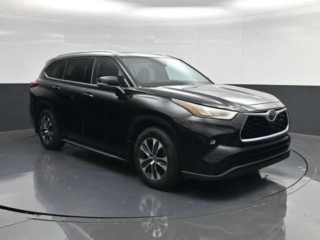 2020 Toyota Highlander XLE for sale in Naples, FL