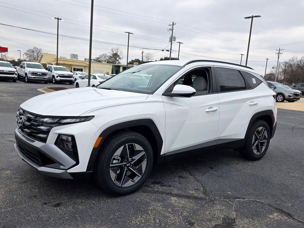 New 2026 White Hyundai SEL FWD image 3