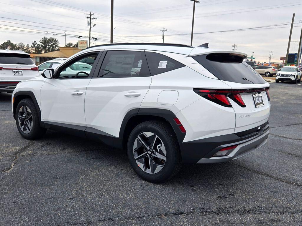 New 2026 White Hyundai SEL FWD image 9
