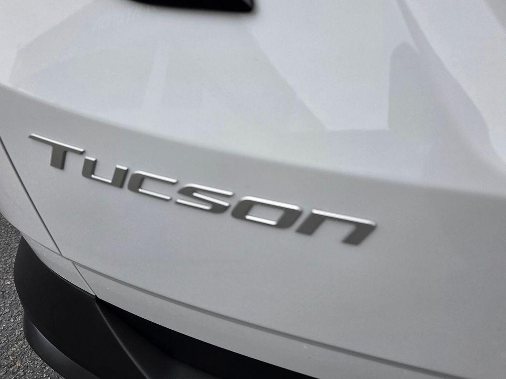 New 2026 White Hyundai SEL FWD image 11