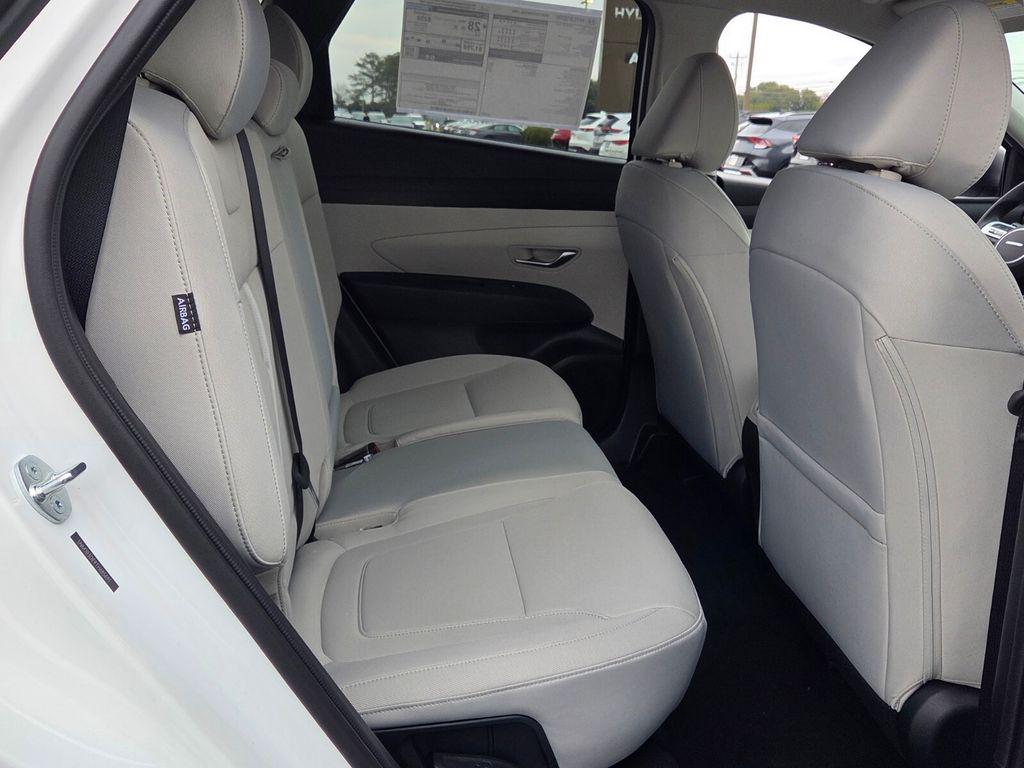 New 2026 White Hyundai SEL FWD image 14