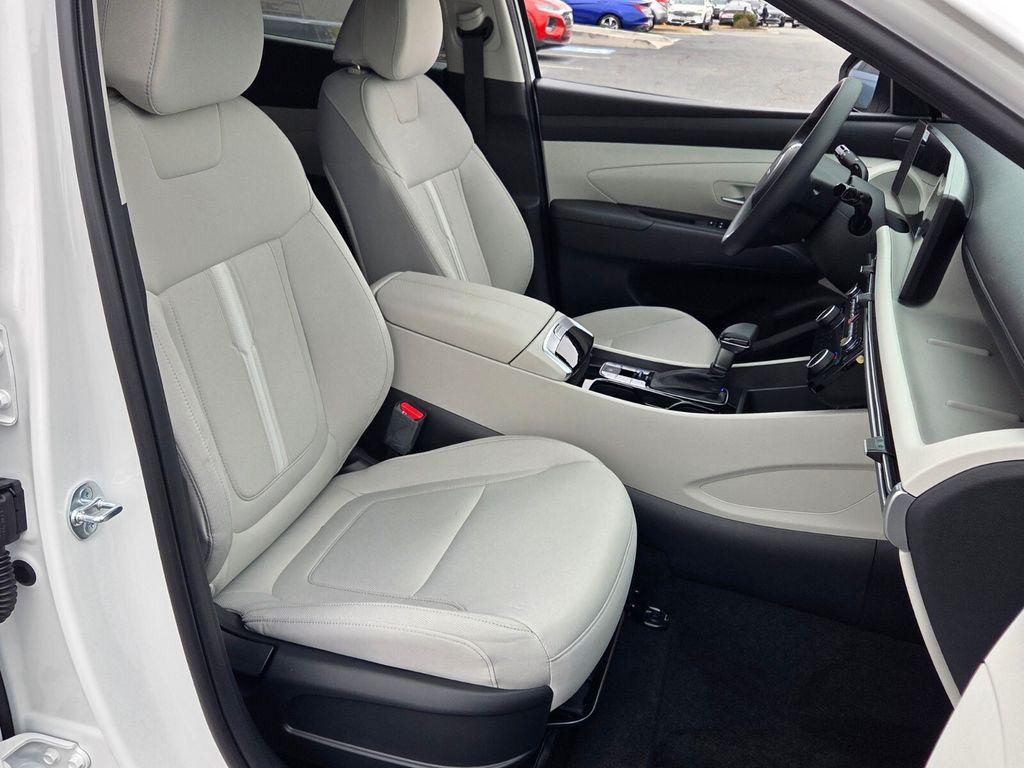 New 2026 White Hyundai SEL FWD image 15