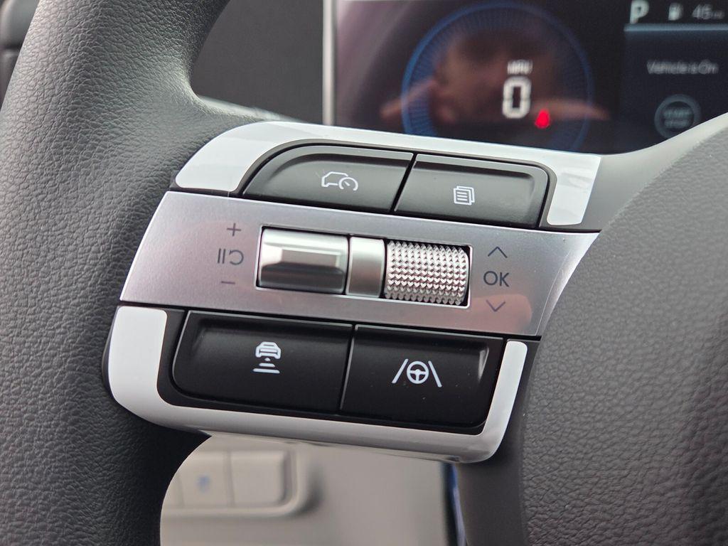 New 2026 White Hyundai SEL FWD image 23