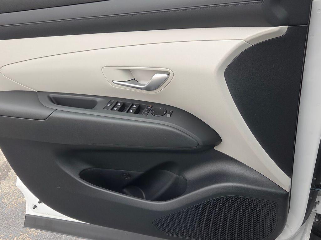 New 2026 White Hyundai SEL FWD image 26