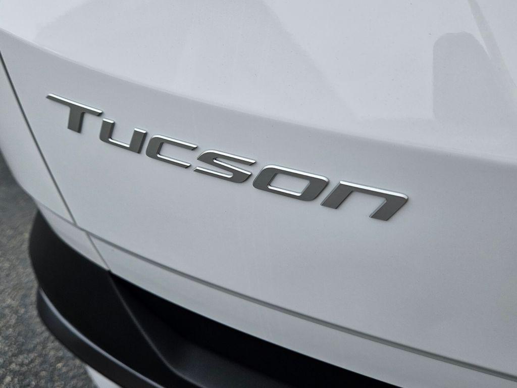 New 2026 White Hyundai SEL Premium FWD image 11