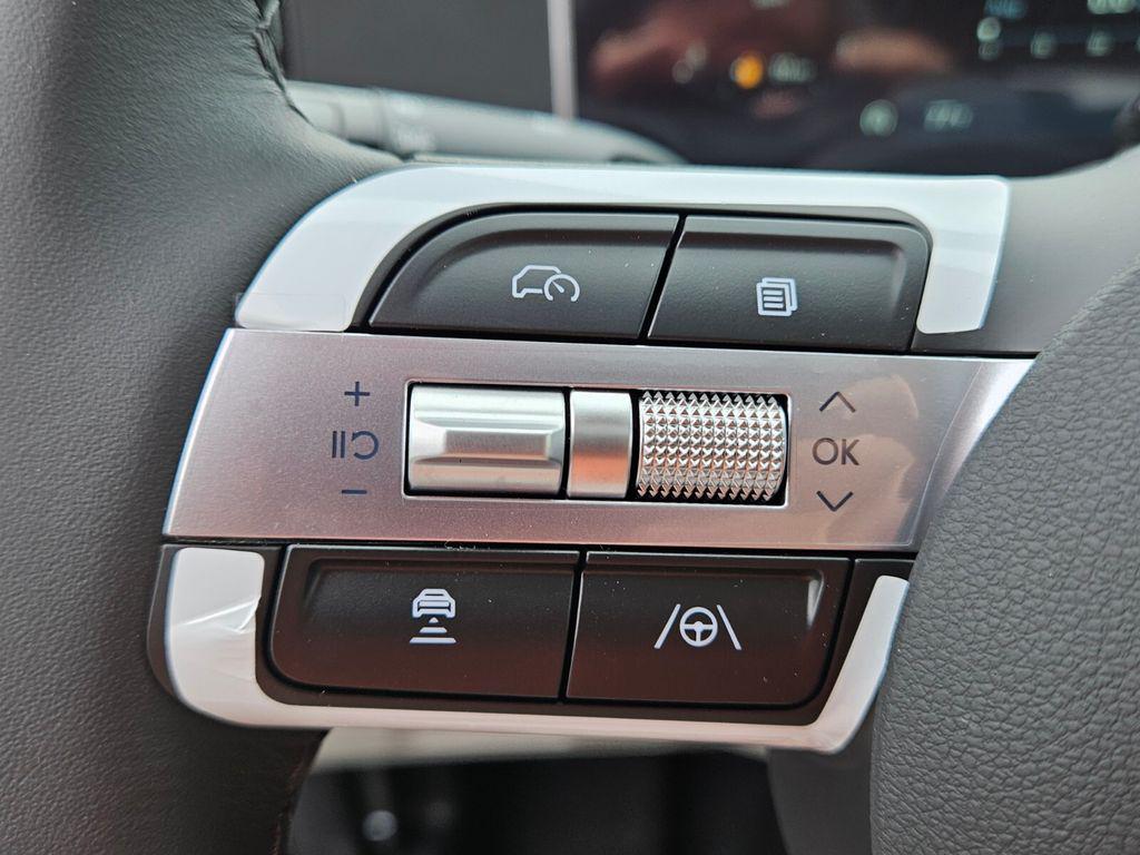 New 2026 White Hyundai SEL Premium FWD image 26
