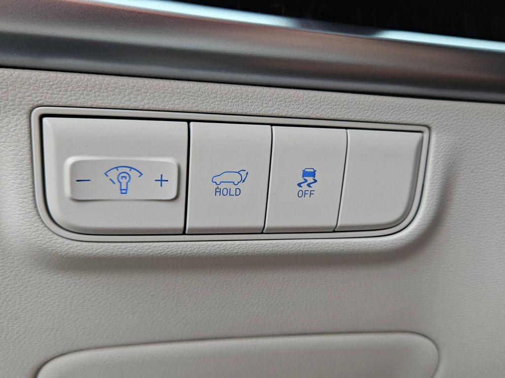 New 2026 White Hyundai SEL Premium FWD image 28