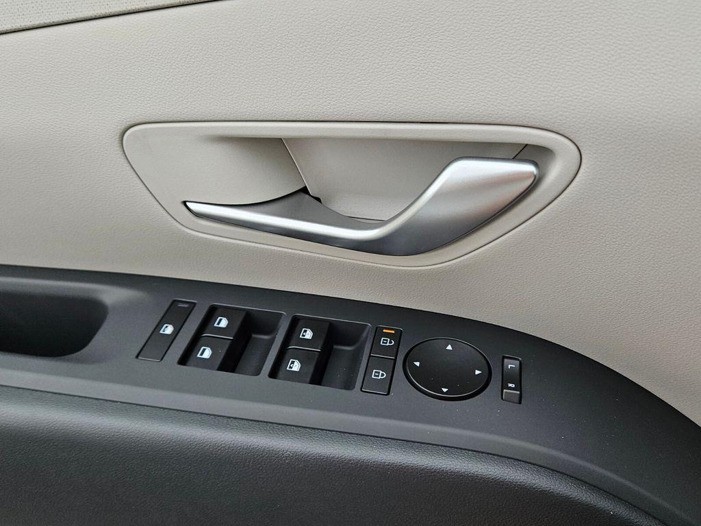 New 2026 White Hyundai SEL Premium FWD image 30