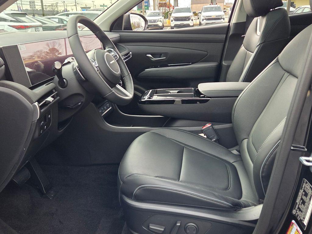 New 2026 Black HYUNDAI Limited FWD image 5