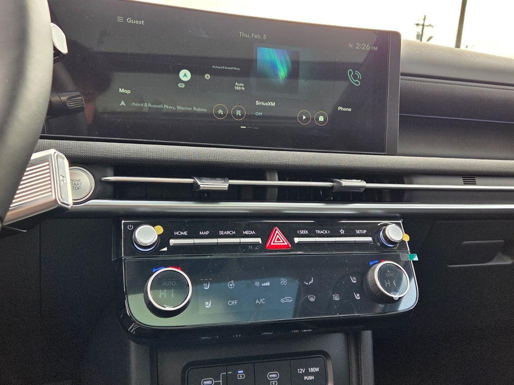New 2026 Black HYUNDAI Limited FWD image 18