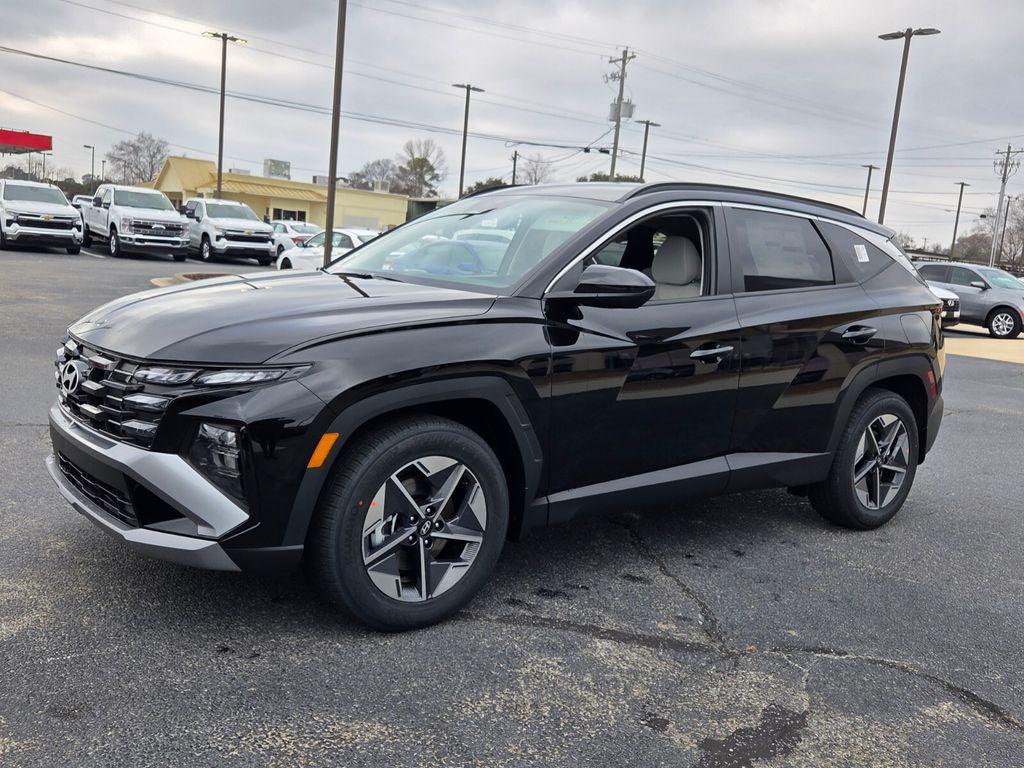 New 2026 Black HYUNDAI SEL FWD image 3