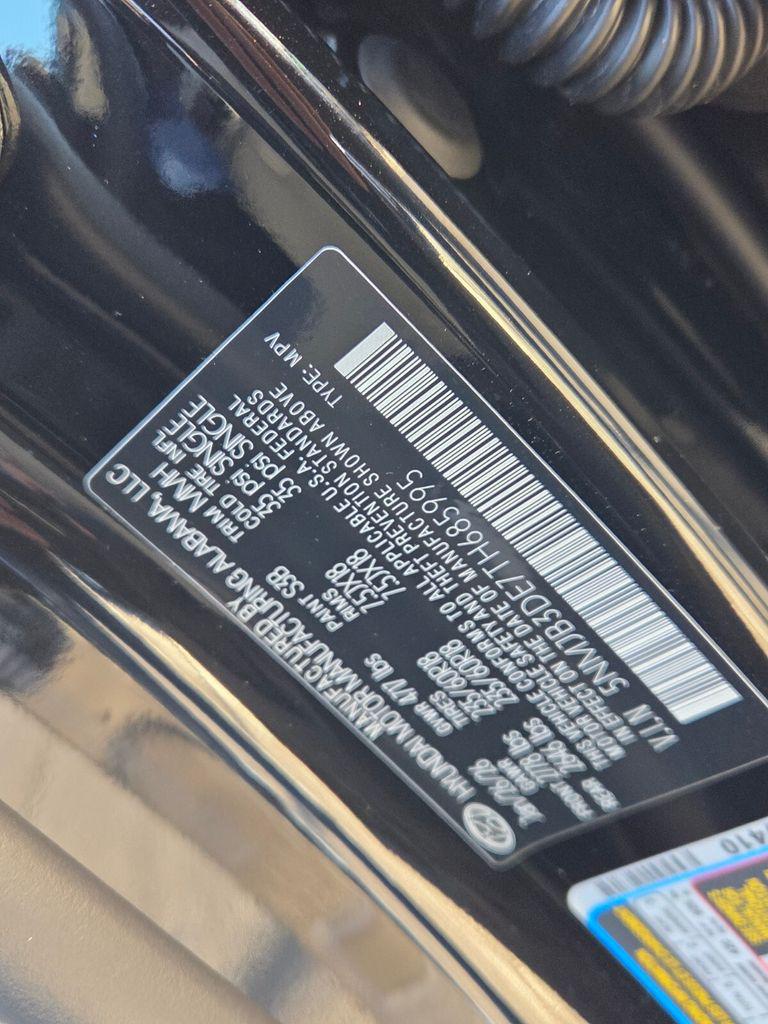 New 2026 Black HYUNDAI SEL FWD image 17