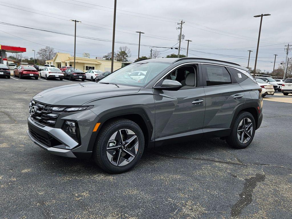 New 2026 Gray HYUNDAI SEL FWD image 3