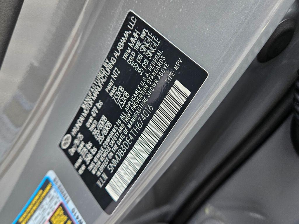 New 2026 Gray HYUNDAI SEL FWD image 19