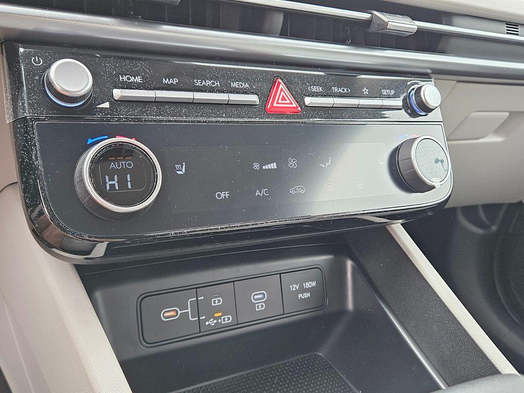 New 2026 Gray HYUNDAI SEL FWD image 22