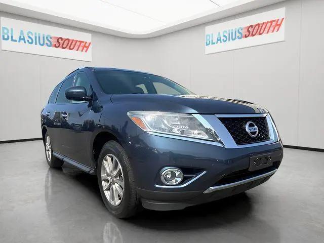 2015 Nissan Pathfinder SV for sale in Stratford, CT