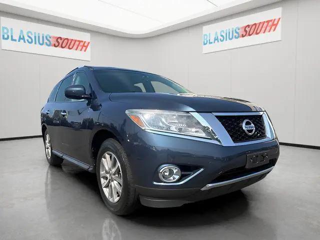 2015 Nissan Pathfinder SV for sale in Stratford, CT