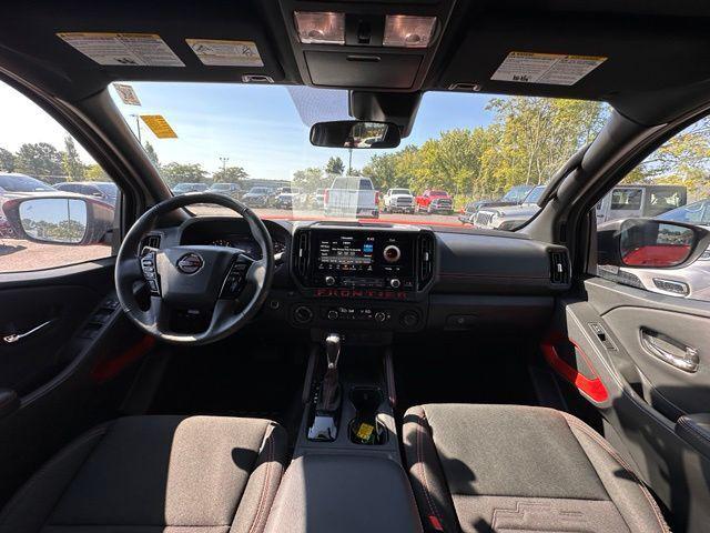 2025 Nissan Frontier Crew Cab PRO-4X 4x4